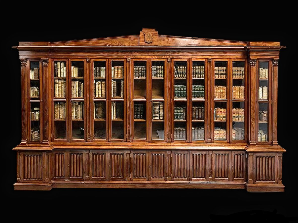 A very impressive and monumental 19 century Irish bookcase in Mahogany.