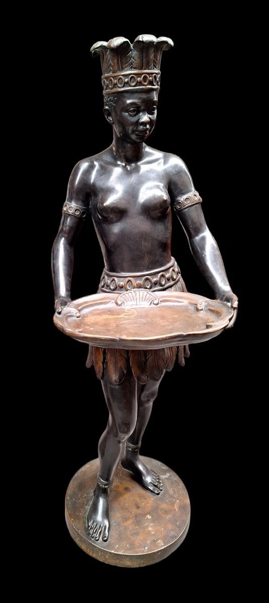 Decorative bronze statues