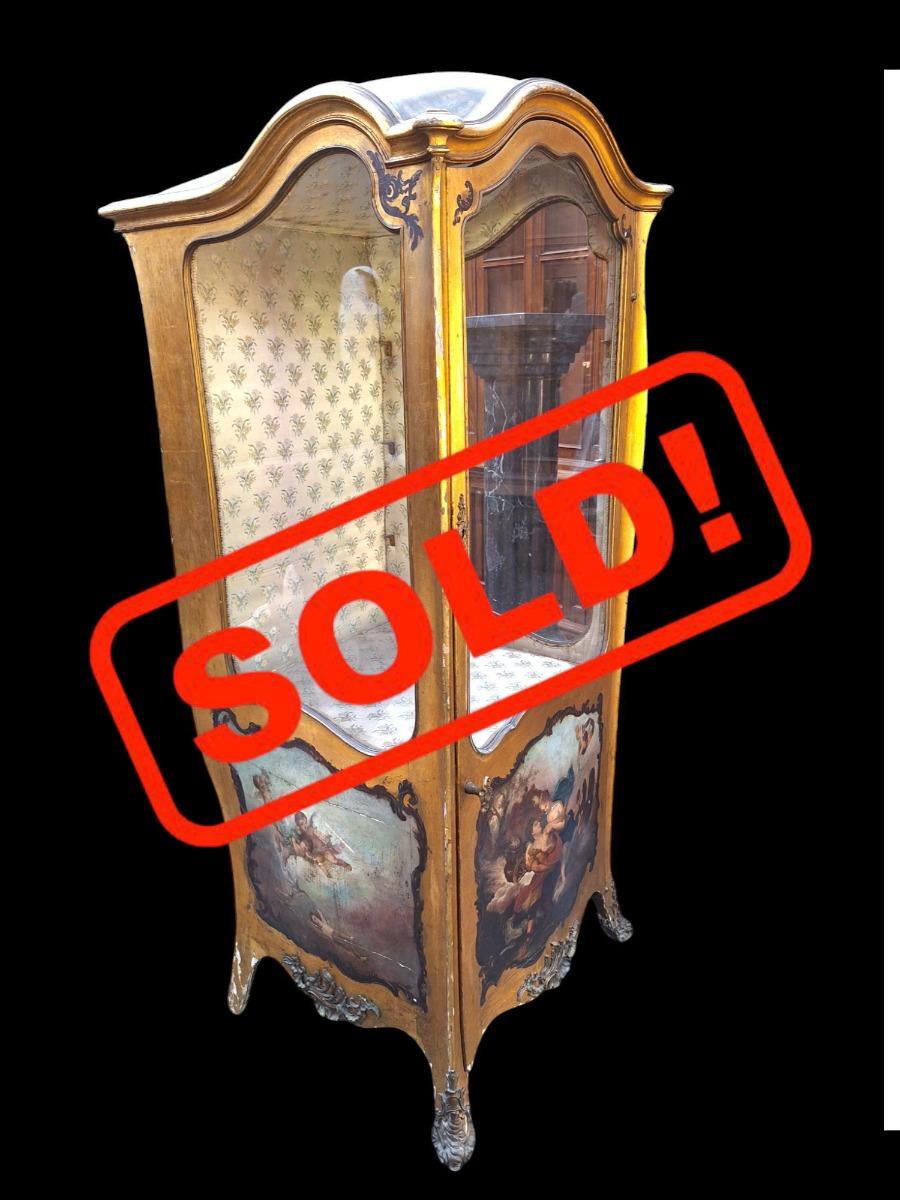 Display cabinet 