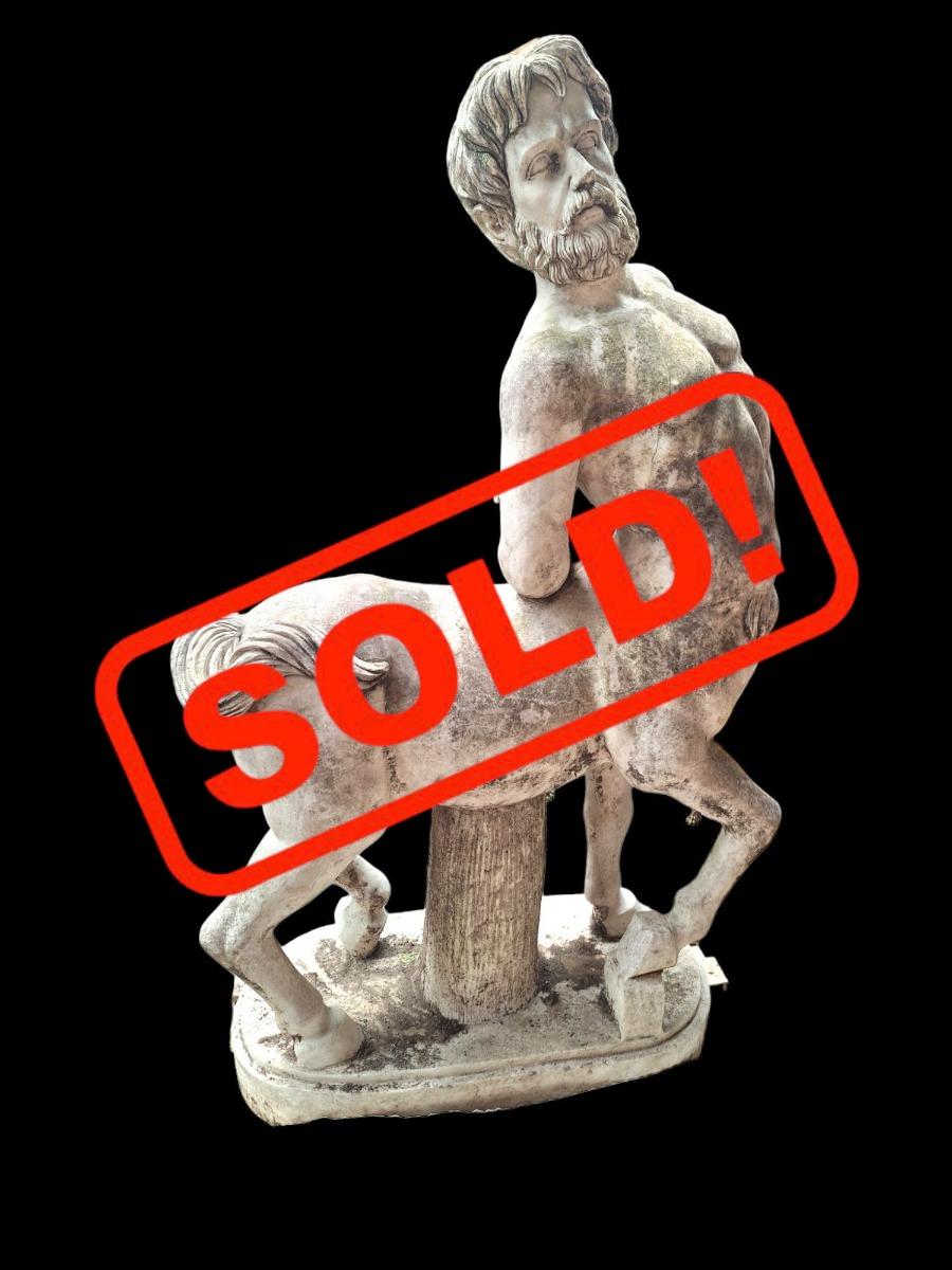 Mythologique marble statue