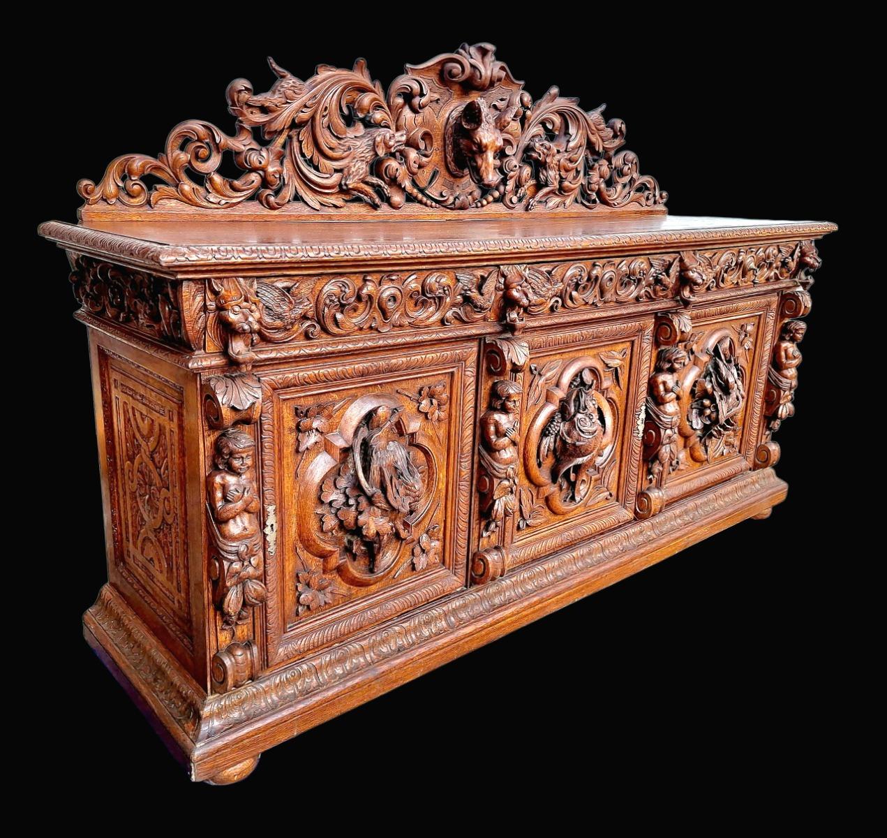 Nice carved sideboard hunting style 