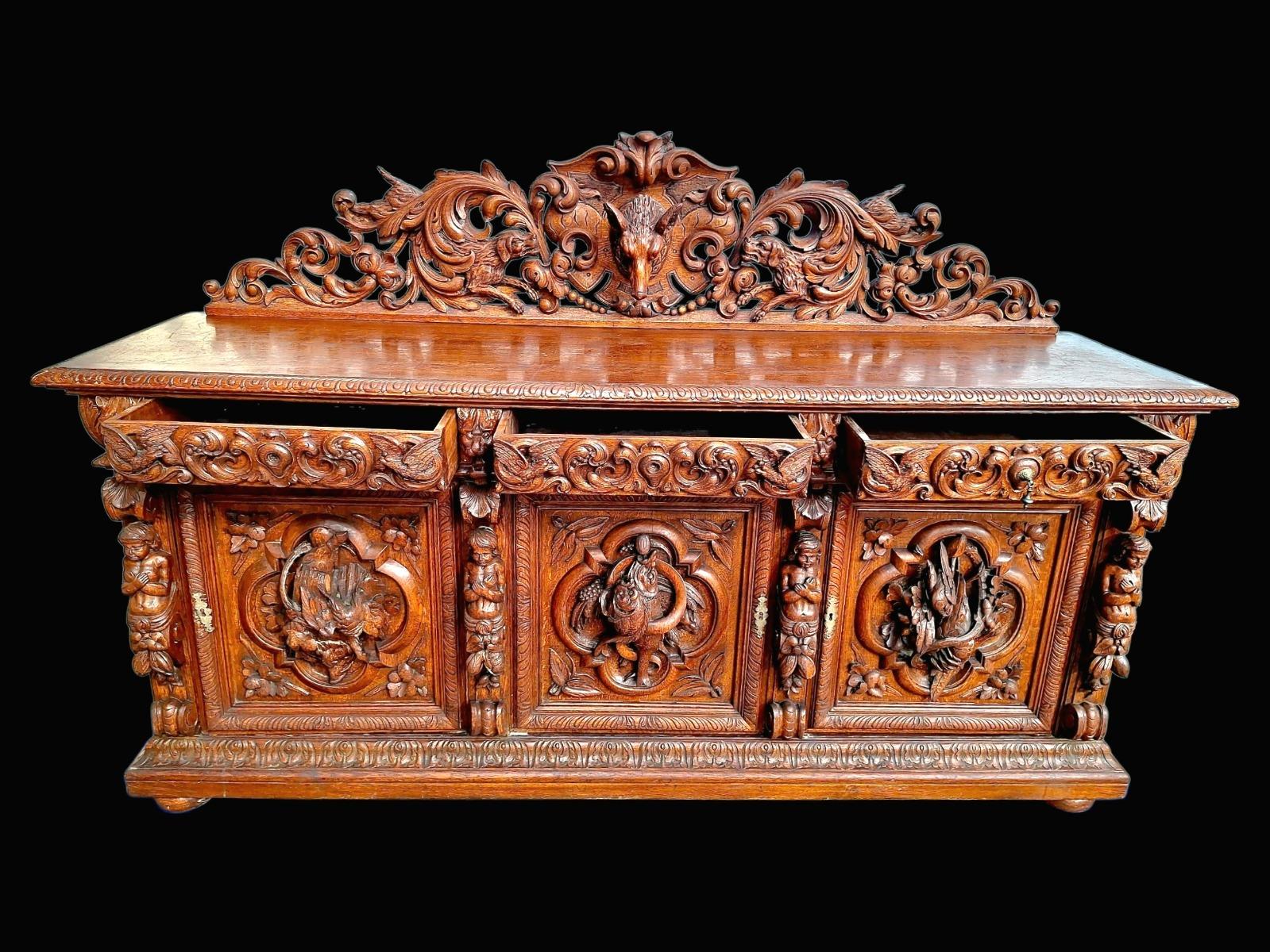 Nice carved sideboard hunting style 