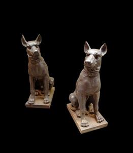 Pair of cast iron dogs