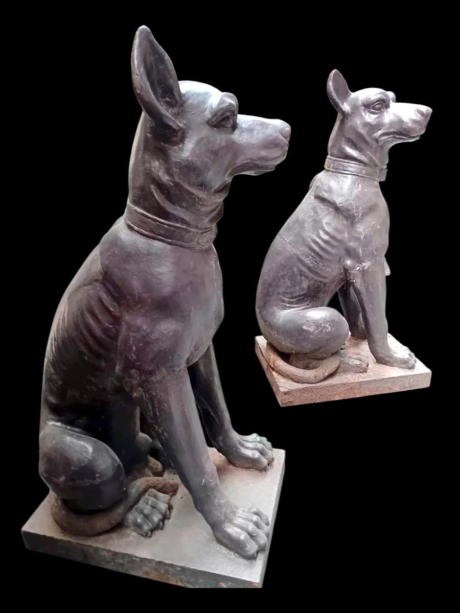 Pair of cast iron dogs