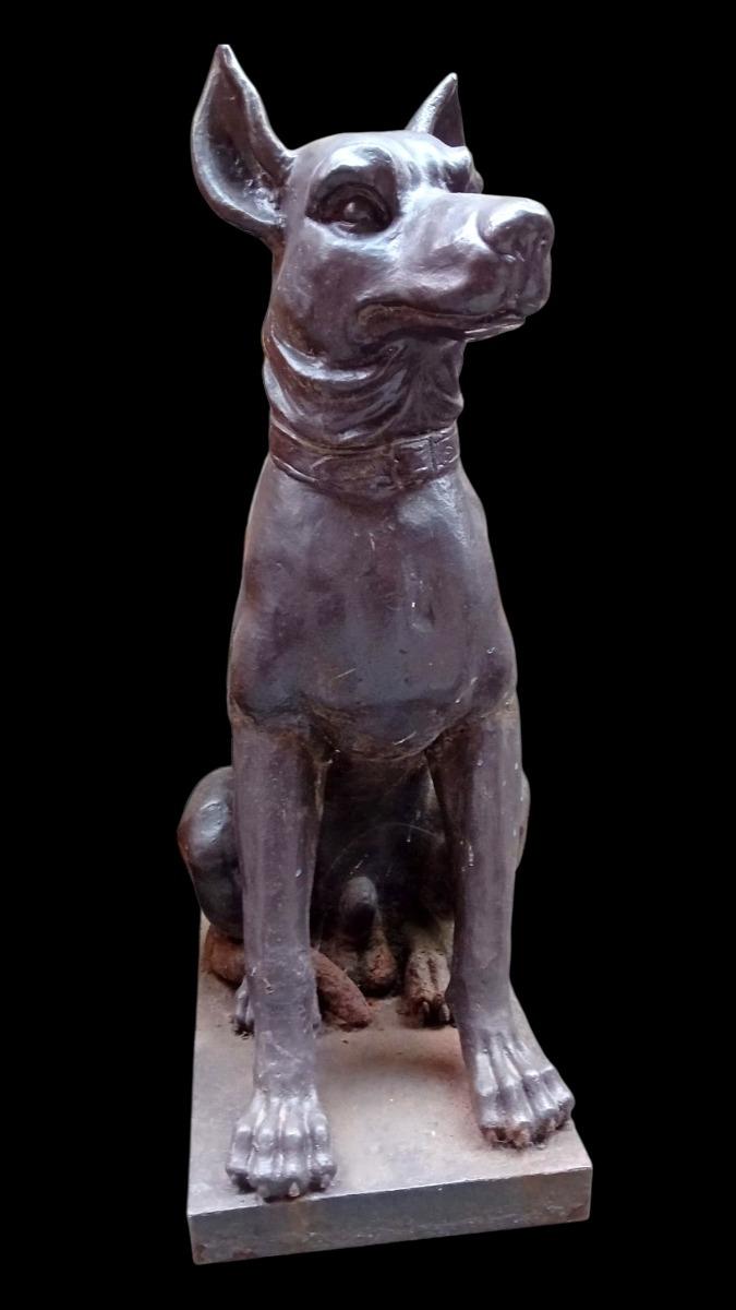 Pair of cast iron dogs