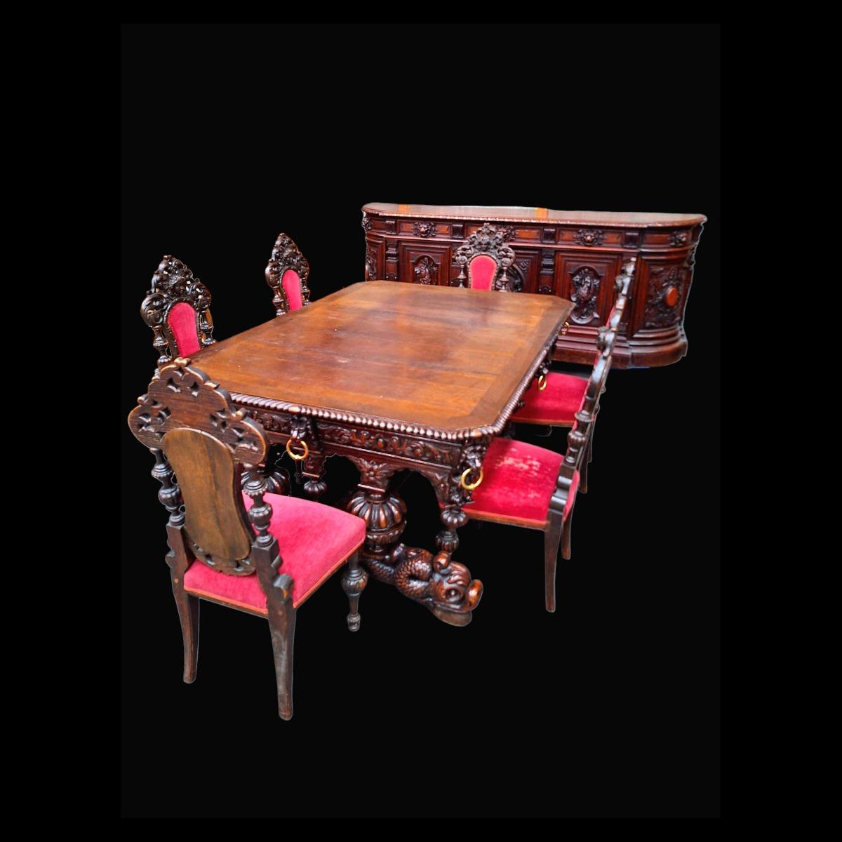 Renaissance style dining