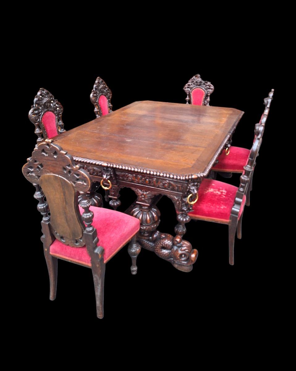 Renaissance style dining