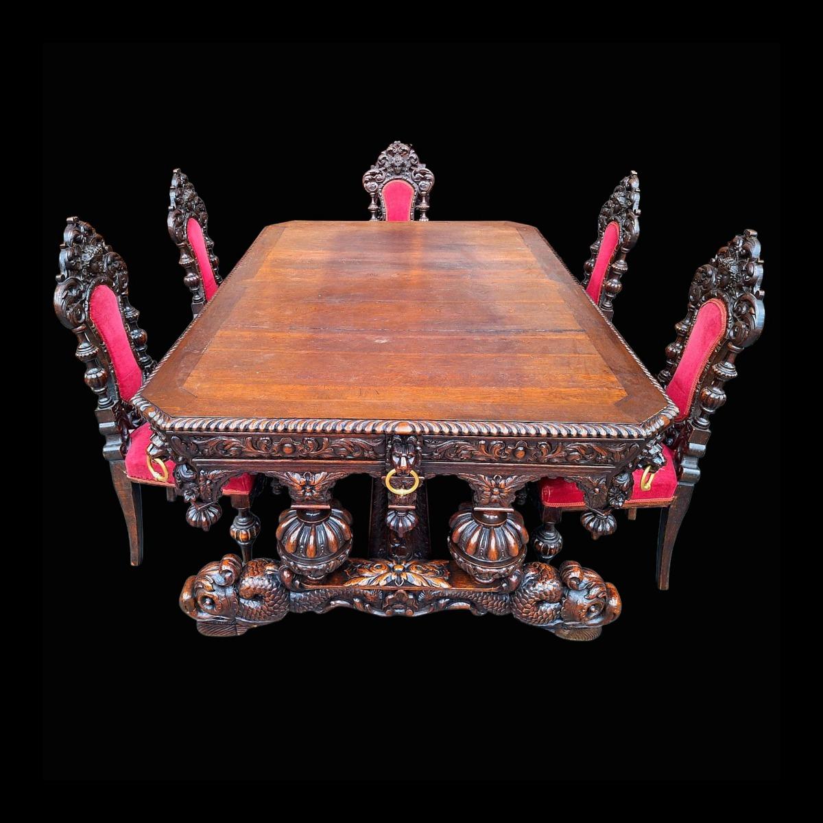 Renaissance style dining