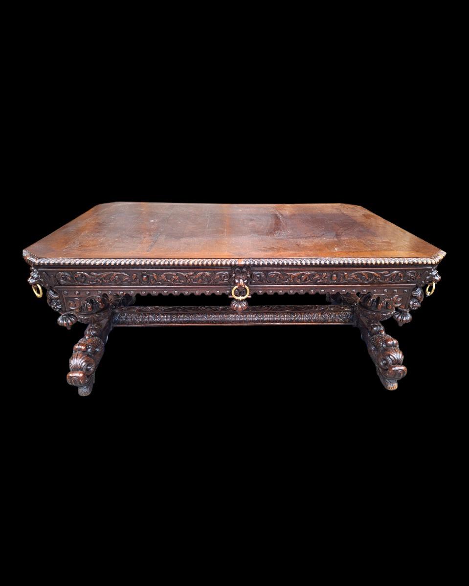 Renaissance style dining