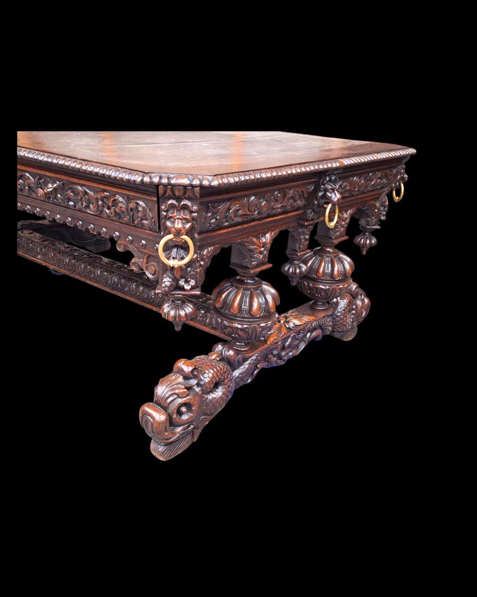 Renaissance style dining