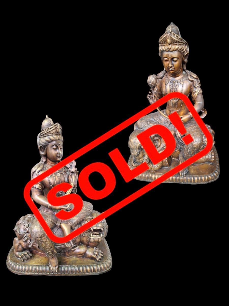 Set of 2 oriental bronzes.