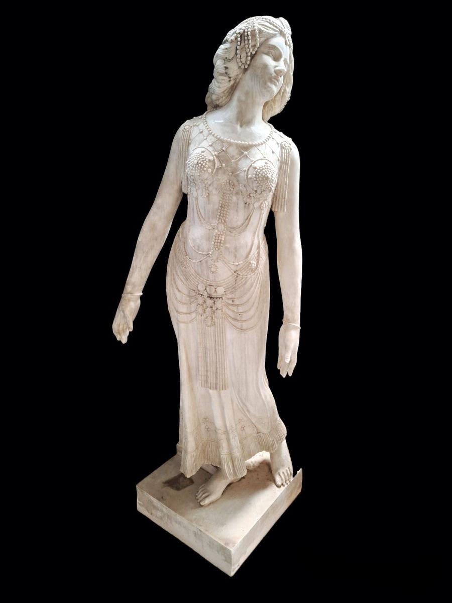 White marble statue in Art-deco style.