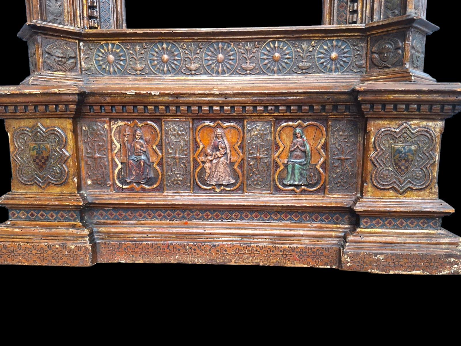 Wooden polychrome niche.
